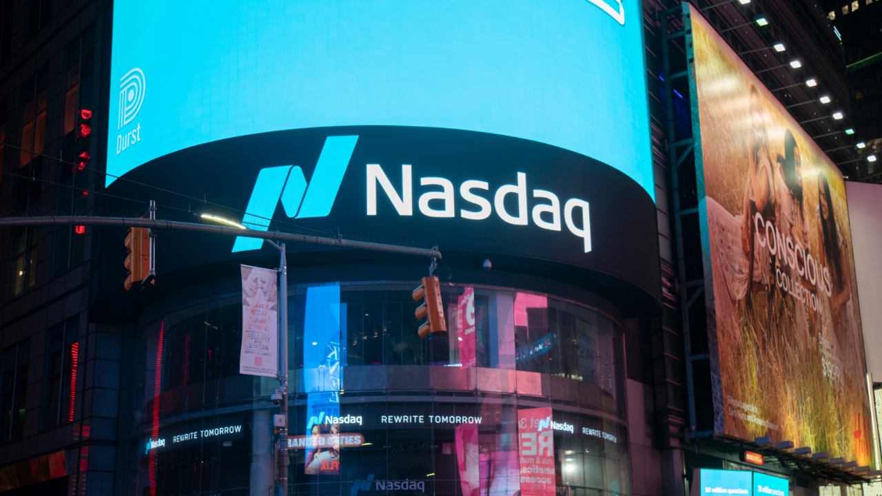 Крупная американская крипто-майнинговая компания Core Scientific выходит на биржу Nasdaq с оценкой в ​​4,3 миллиарда долларов